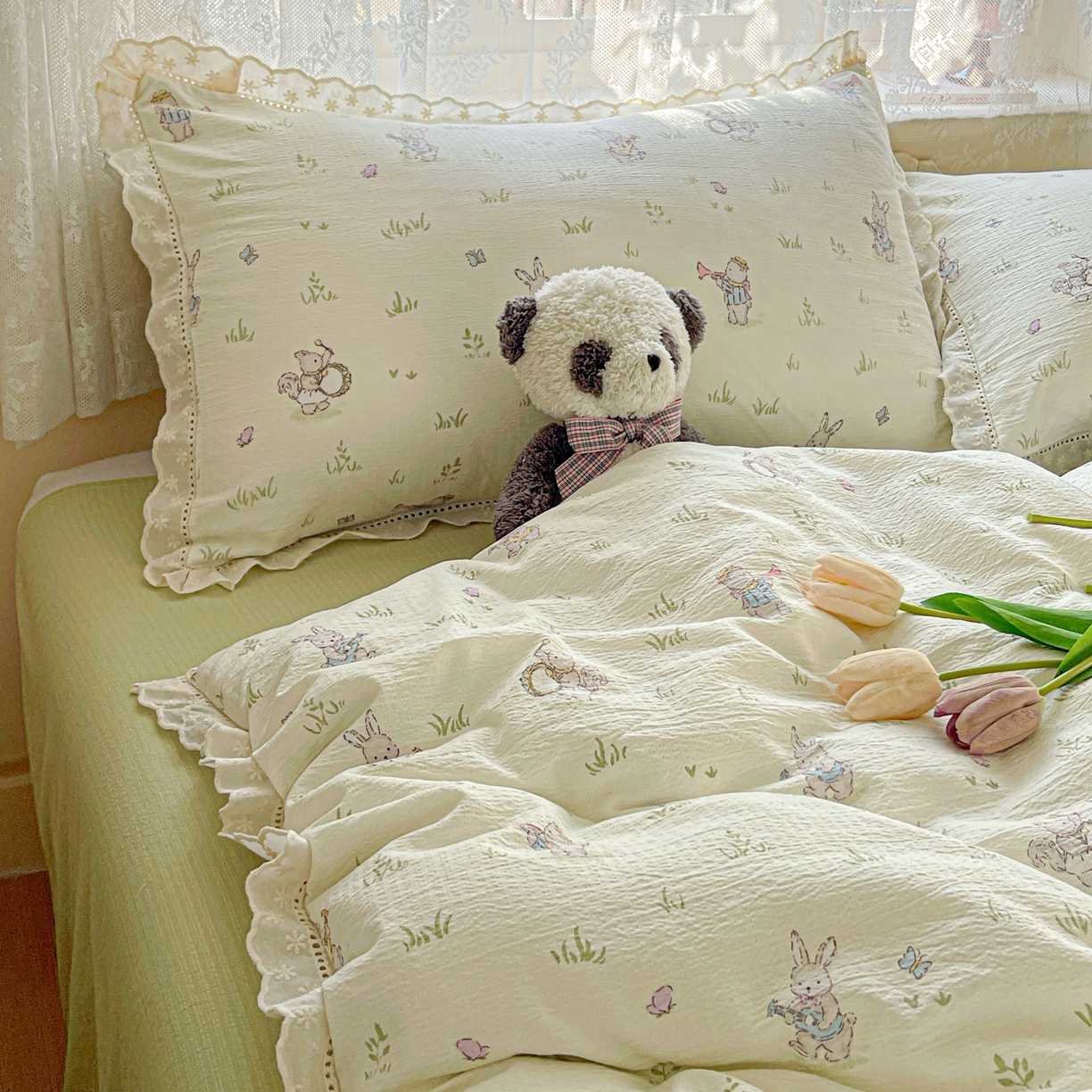 91家纺网 家纺一手货源 找家纺 水木坊 2025新款全棉镂空花边皱皱双层纱四件套专供网销直播 森林与免