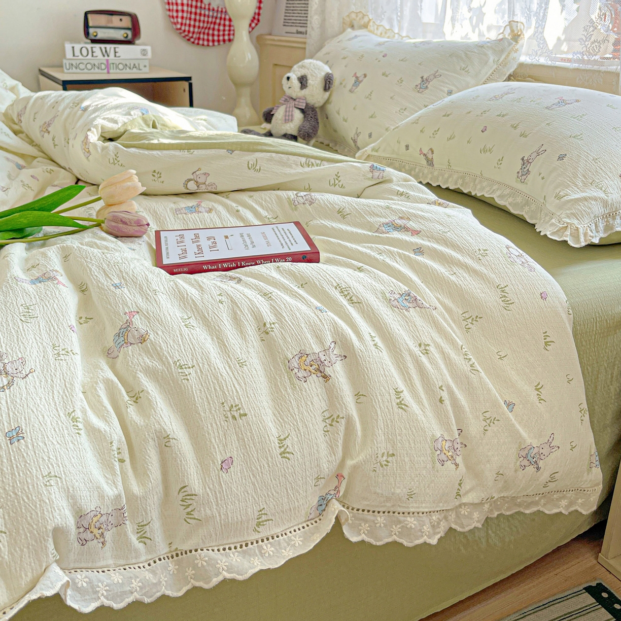 91家纺网 家纺一手货源 找家纺 水木坊 2025新款全棉镂空花边皱皱双层纱四件套专供网销直播 森林与免