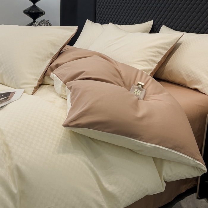 91家纺网 家纺一手货源 找家纺 金鑫汇家纺 2024新款长绒棉提花小方格系列四件套单品系列-单被套 奶昔白+咖