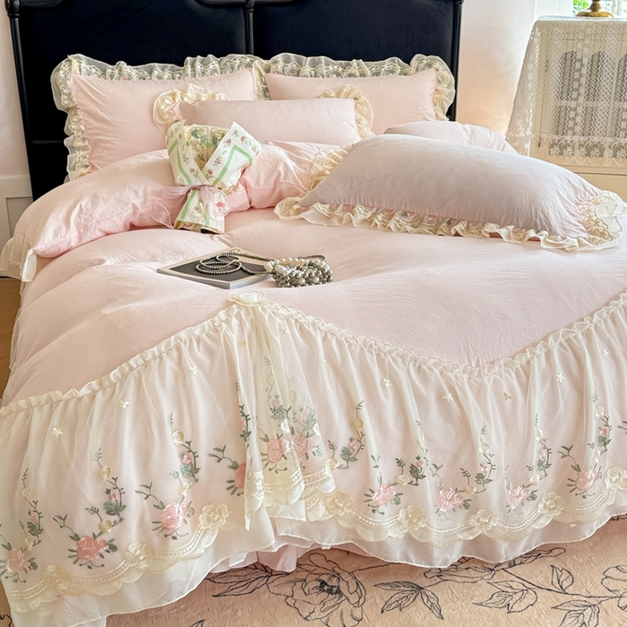 91家纺网 家纺一手货源 找家纺 （总）米可2025新款云朵棉雪纺蕾丝刺绣公主风韩版床裙四件套