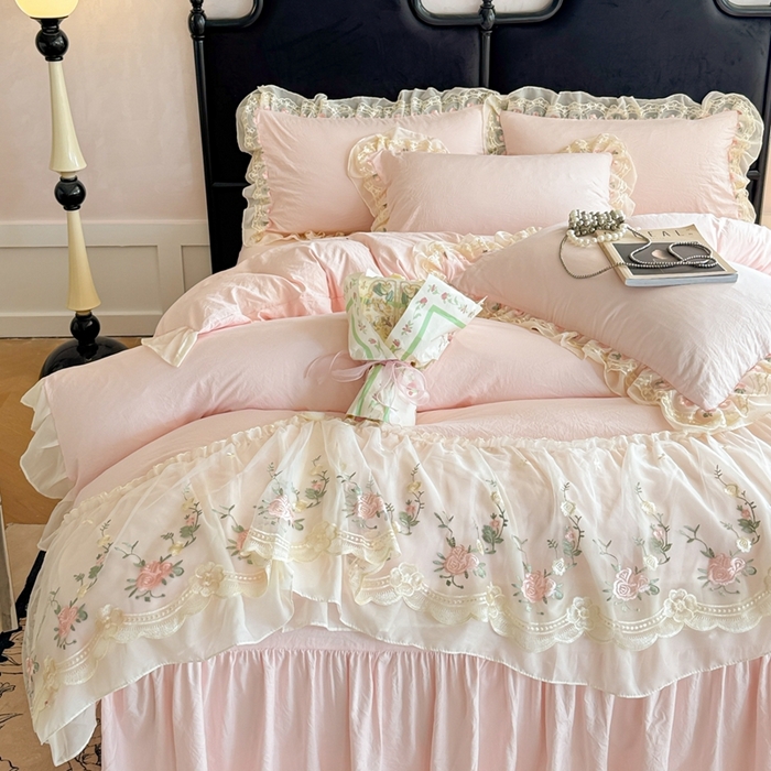 91家纺网 家纺一手货源 找家纺 （总）米可2025新款云朵棉雪纺蕾丝刺绣公主风韩版床裙四件套