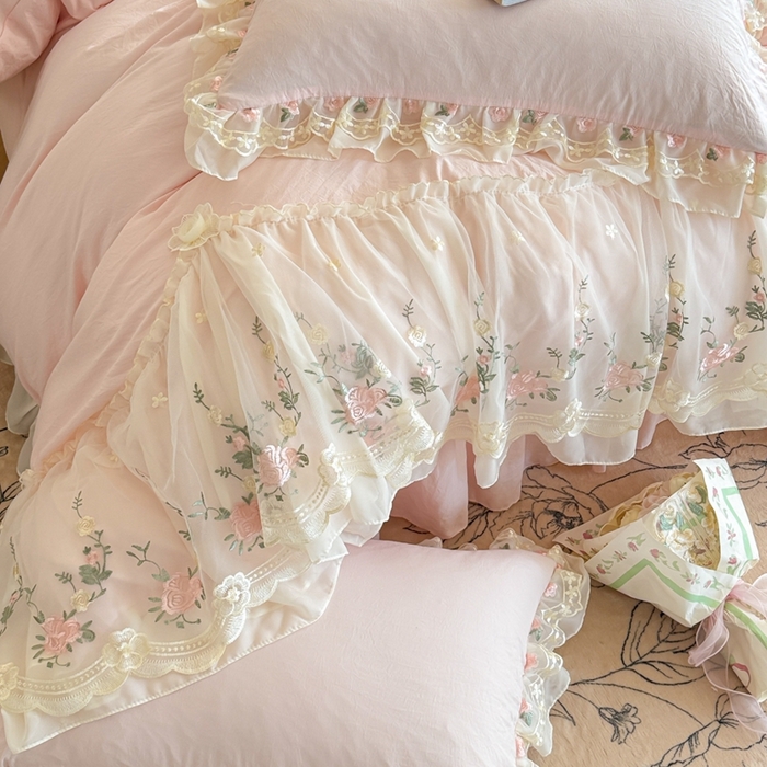 91家纺网 家纺一手货源 找家纺 （总）米可2025新款云朵棉雪纺蕾丝刺绣公主风韩版床裙四件套