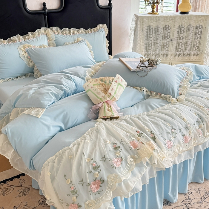 91家纺网 家纺一手货源 找家纺 米可2025新款云朵棉雪纺蕾丝刺绣公主风韩版床裙四件套 艾薇儿~蓝