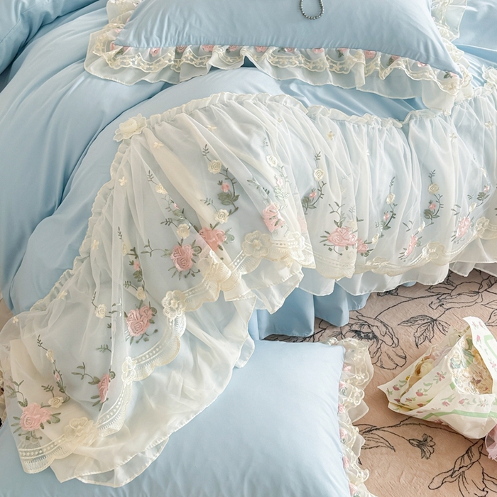 91家纺网 家纺一手货源 找家纺 米可2025新款云朵棉雪纺蕾丝刺绣公主风韩版床裙四件套 艾薇儿~蓝