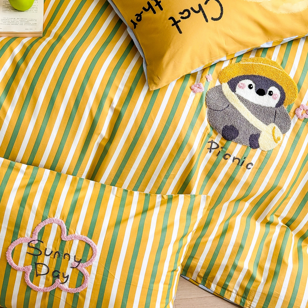 91家纺网 家纺一手货源 找家纺 （总）窝米 2025新品毛巾绣X数码13370全棉卡通系列四件套（水豚 牛角面包）