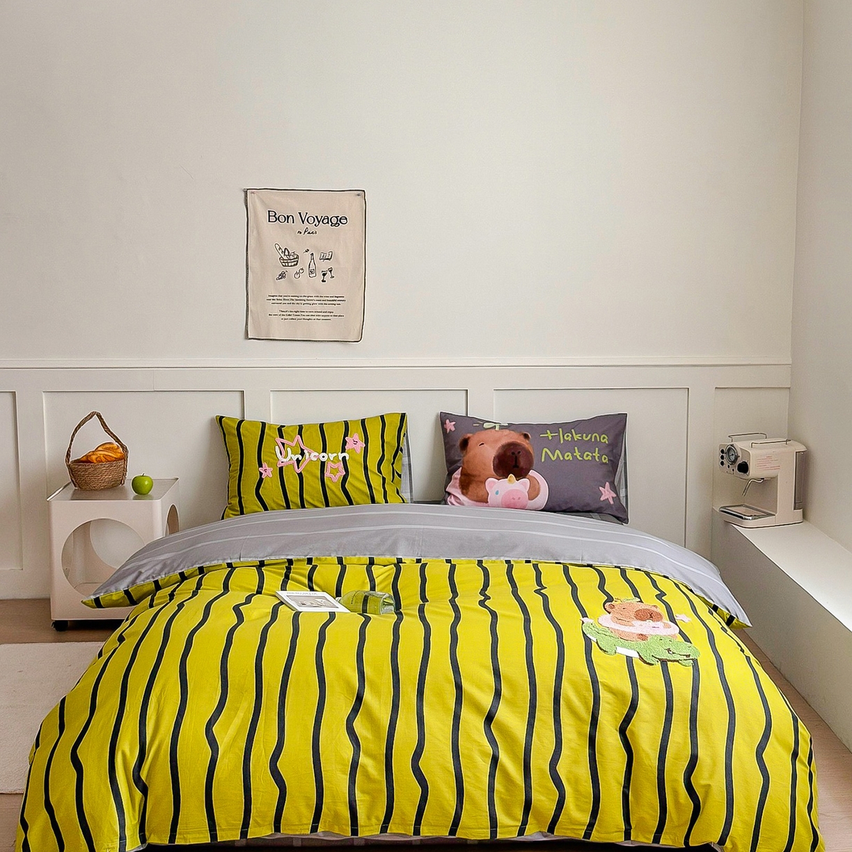 91家纺网 家纺一手货源 找家纺 窝米 2025新品毛巾绣X数码13370全棉卡通系列四件套（水豚 牛角面包） 水豚