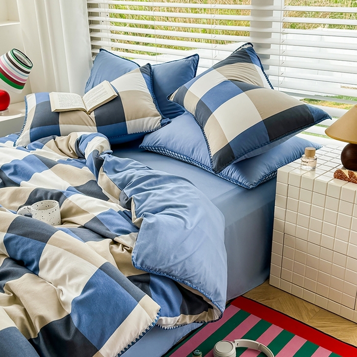 91家纺网 家纺一手货源 找家纺 十一家居 2025春夏新款ins风A类亲肤水洗棉贝壳绣格子四件套——暮光系列 柏林蓝格