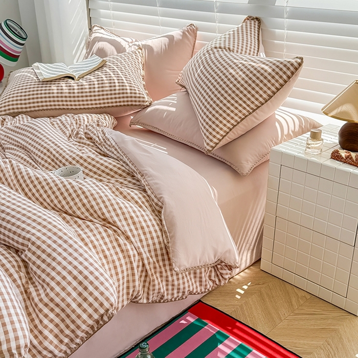 91家纺网 家纺一手货源 找家纺 （总）十一家居 2025春夏新款ins风A类亲肤水洗棉贝壳绣格子四件套——暮光系列