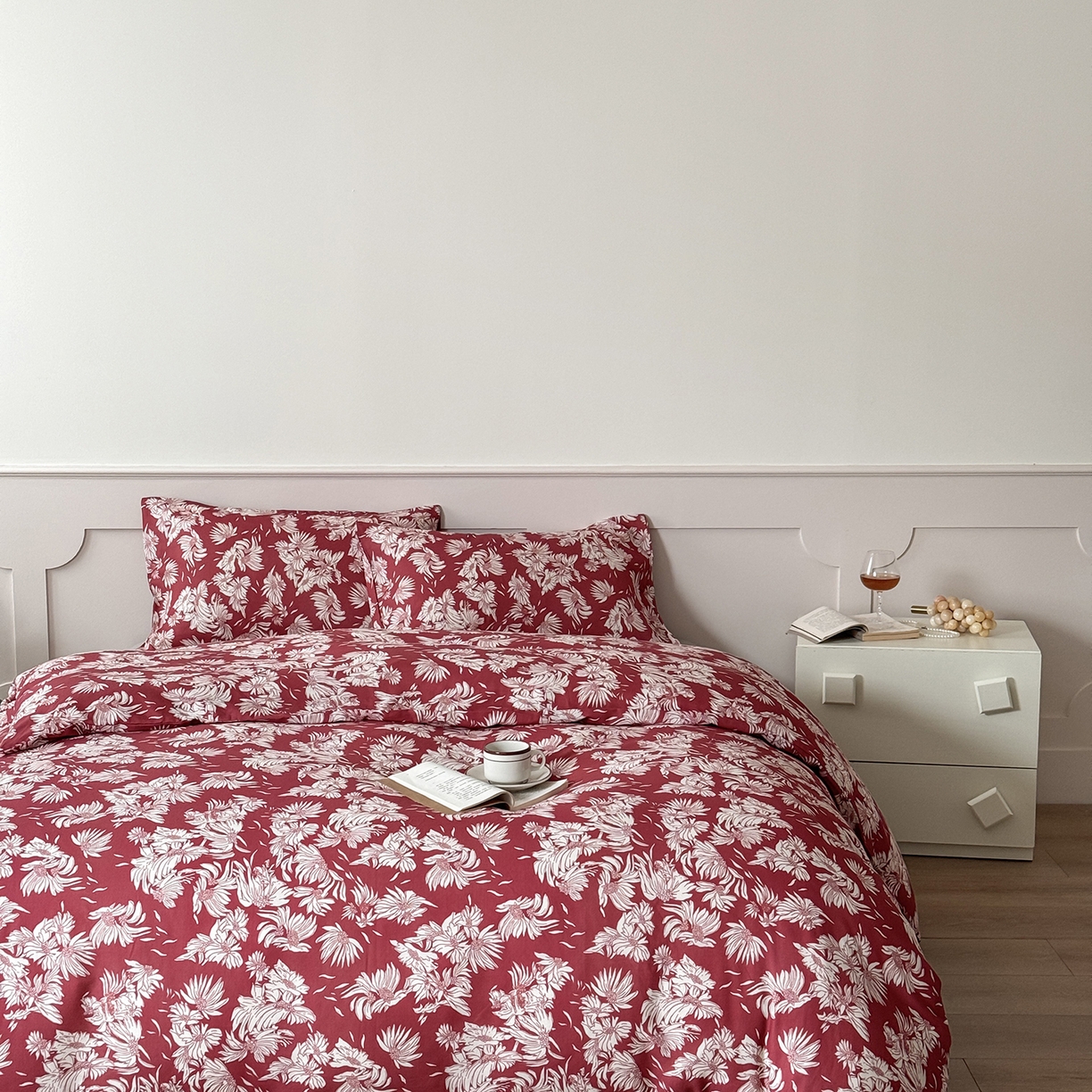 91家纺网 家纺一手货源 找家纺 窝米 2025新品全棉双层纱法式风花卉四件套系列（蔷薇绿 月丹） 红笺花影