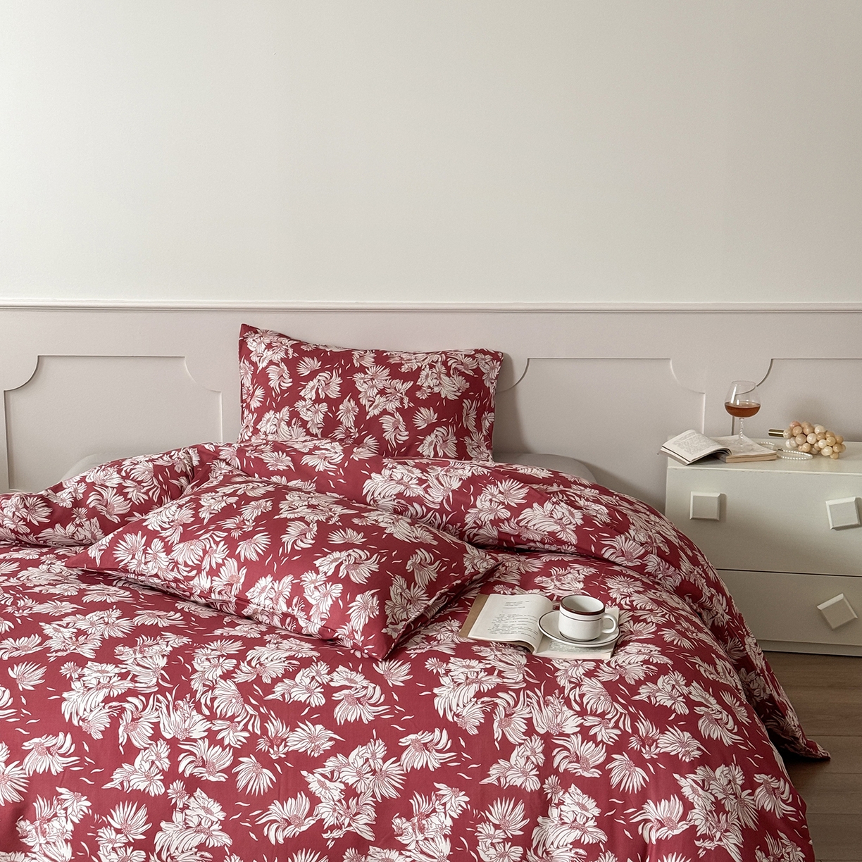 91家纺网 家纺一手货源 找家纺 窝米 2025新品全棉双层纱法式风花卉四件套系列（蔷薇绿 月丹） 红笺花影