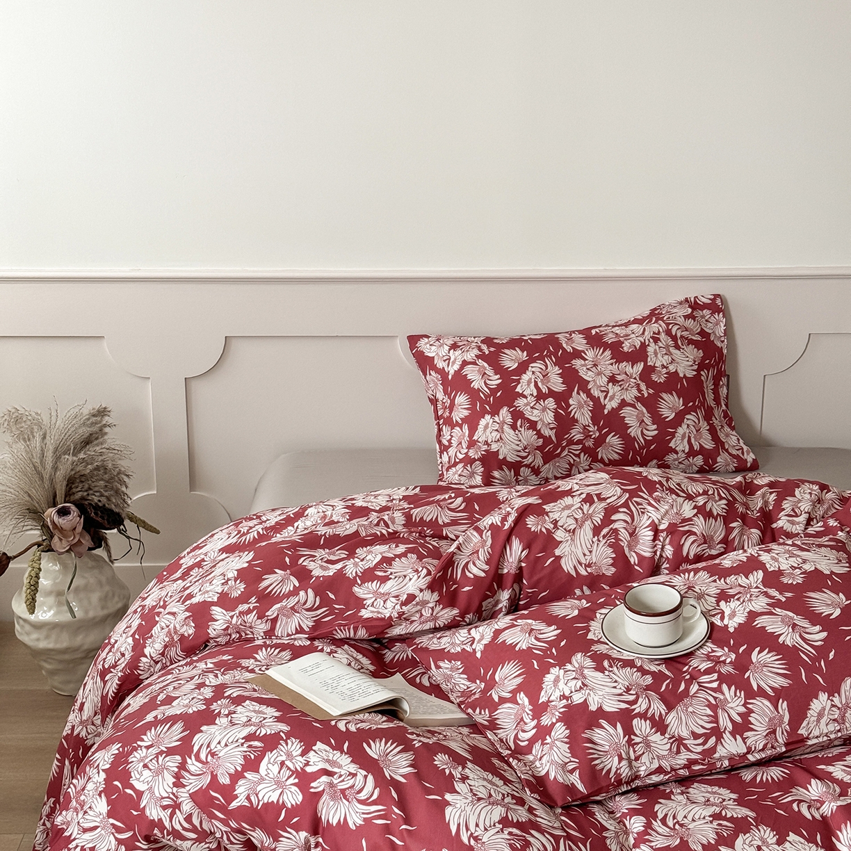 91家纺网 家纺一手货源 找家纺 窝米 2025新品全棉双层纱法式风花卉四件套系列（蔷薇绿 月丹） 红笺花影