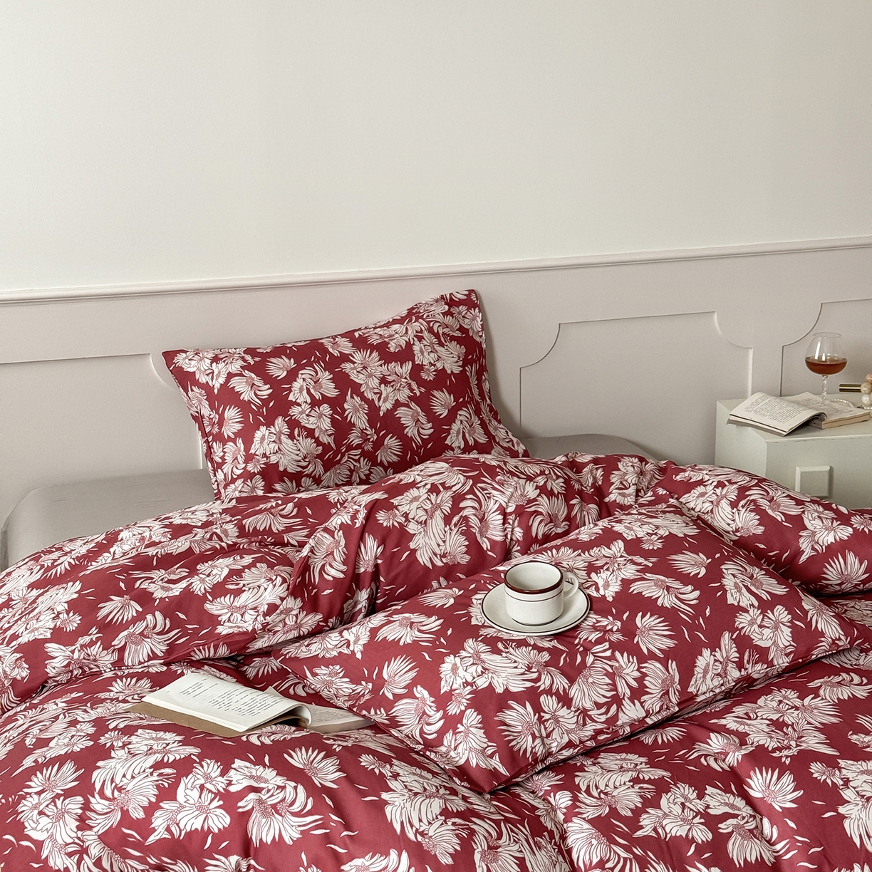 91家纺网 家纺一手货源 找家纺 窝米 2025新品全棉双层纱法式风花卉四件套系列（蔷薇绿 月丹） 红笺花影