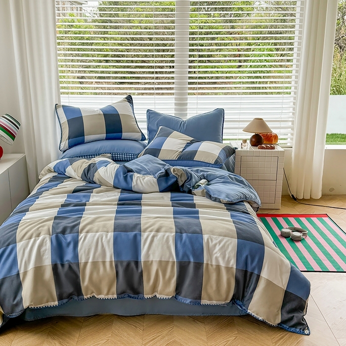 91家纺网 家纺一手货源 找家纺 十一家居 2025春夏新款ins风A类亲肤水洗棉贝壳绣格子四件套——暮光系列 柏林蓝格