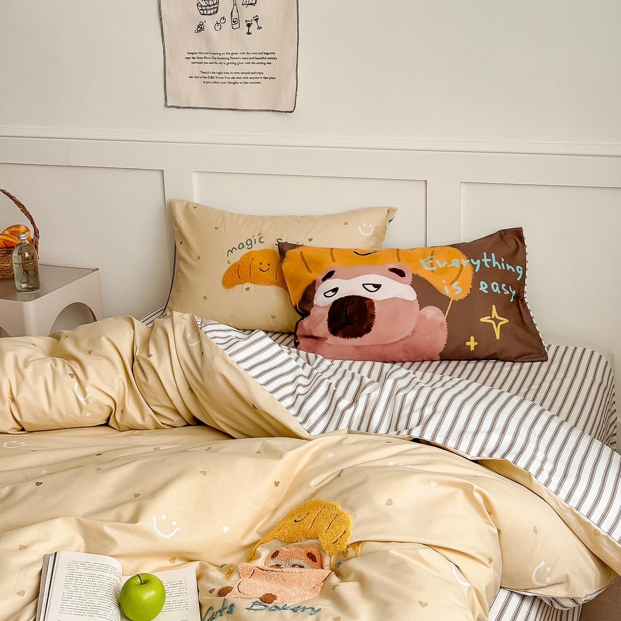 91家纺网 家纺一手货源 找家纺 窝米 2025新品毛巾绣X数码13370全棉卡通系列四件套（水豚 牛角面包） 牛角面包