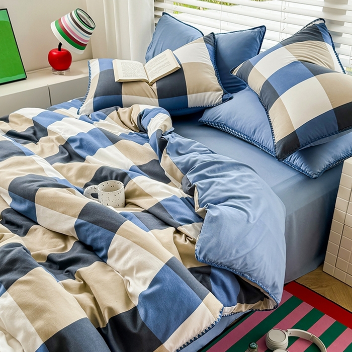 91家纺网 家纺一手货源 找家纺 十一家居 2025春夏新款ins风A类亲肤水洗棉贝壳绣格子四件套——暮光系列 柏林蓝格