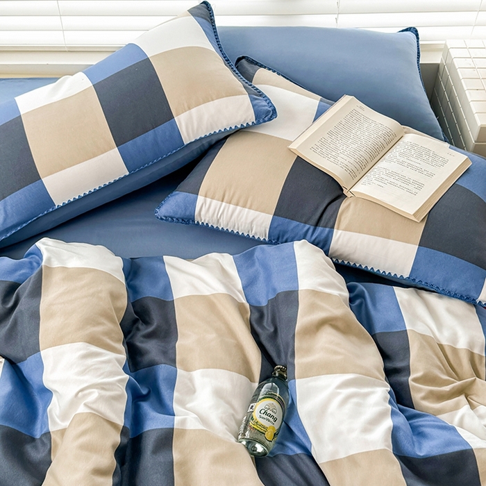 91家纺网 家纺一手货源 找家纺 十一家居 2025春夏新款ins风A类亲肤水洗棉贝壳绣格子四件套——暮光系列 柏林蓝格