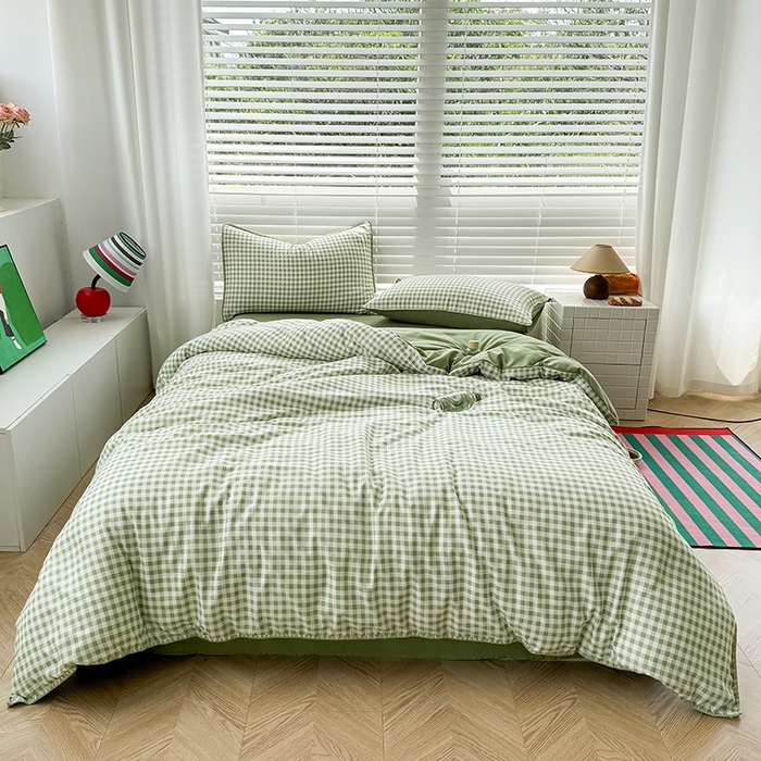 91家纺网 家纺一手货源 找家纺 十一家居 2025春夏新款ins风A类亲肤水洗棉贝壳绣格子四件套——暮光系列 草绿小格