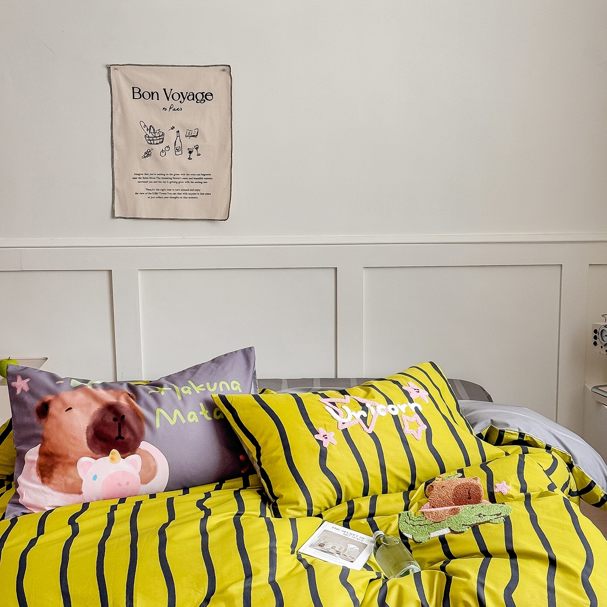 91家纺网 家纺一手货源 找家纺 窝米 2025新品毛巾绣X数码13370全棉卡通系列四件套（水豚 牛角面包） 水豚