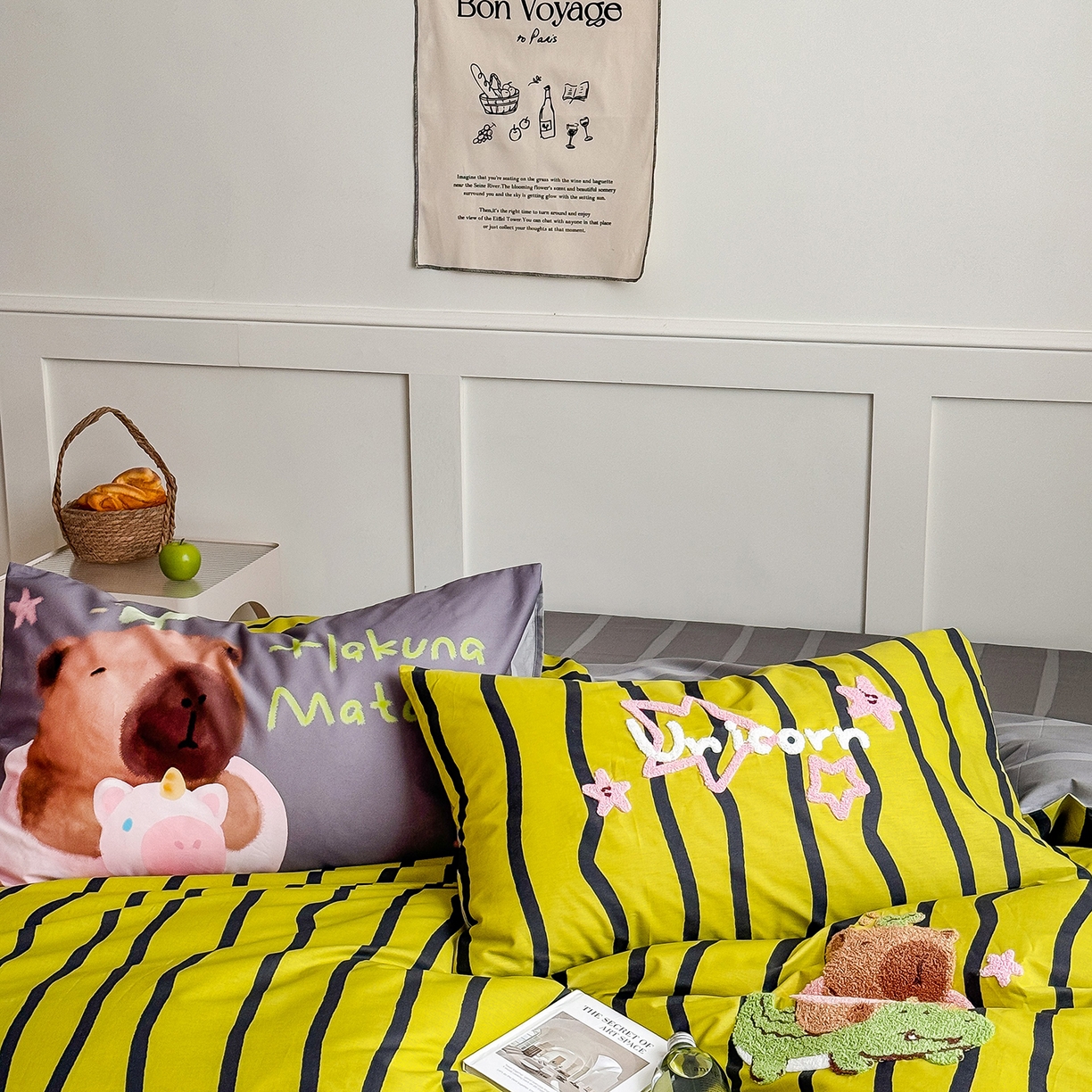 91家纺网 家纺一手货源 找家纺 窝米 2025新品毛巾绣X数码13370全棉卡通系列四件套（水豚 牛角面包） 水豚