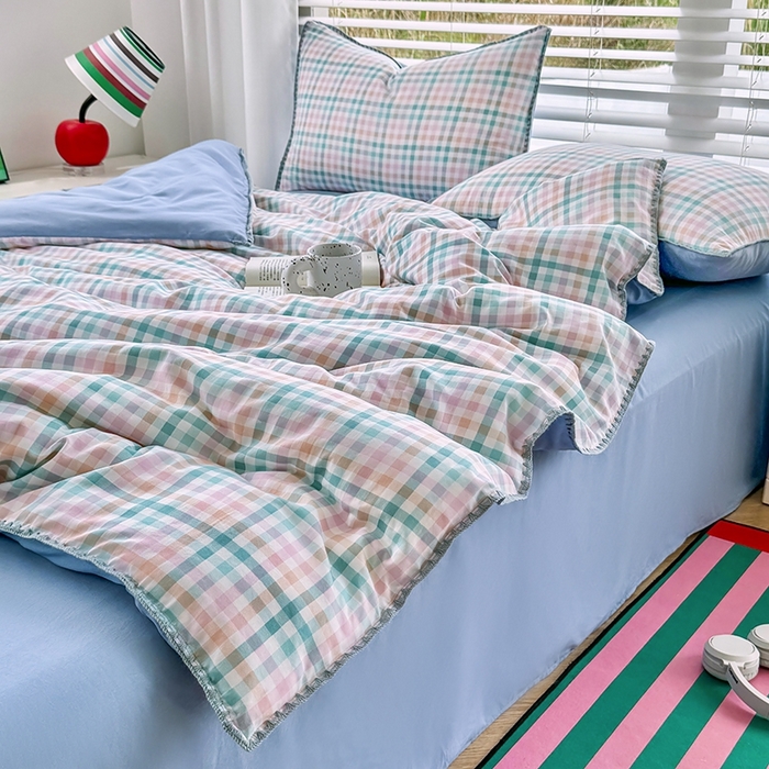 91家纺网 家纺一手货源 找家纺 十一家居 2025春夏新款ins风A类亲肤水洗棉贝壳绣格子四件套——暮光系列 奶油小格