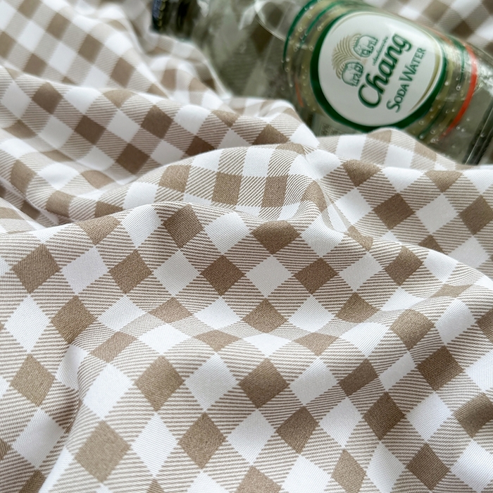 91家纺网 家纺一手货源 找家纺 十一家居 2025春夏新款ins风A类亲肤水洗棉贝壳绣格子四件套——暮光系列 浅咖小格