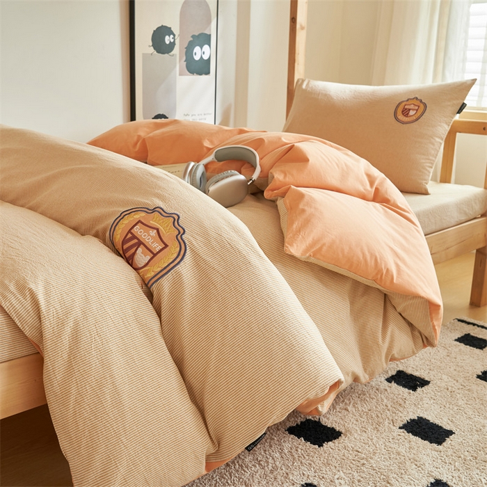 91家纺网 家纺一手货源 找家纺 恬思语2025新款全棉色织贴布绣花学生三件套