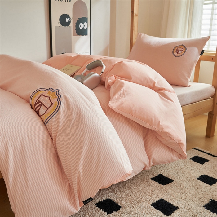 91家纺网 家纺一手货源 找家纺 恬思语2025新款全棉色织贴布绣花学生三件套