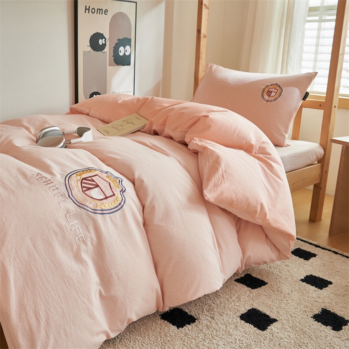 91家纺网 家纺一手货源 找家纺 恬思语2025新款全棉色织贴布绣花学生三件套