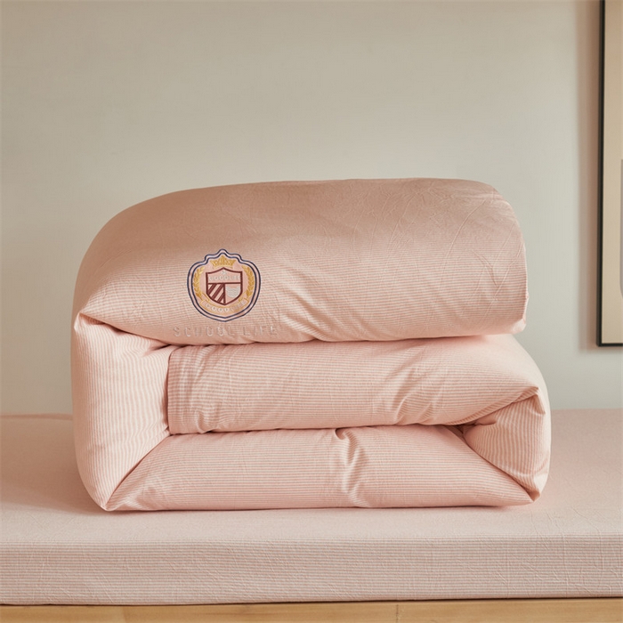 91家纺网 家纺一手货源 找家纺 恬思语2025新款全棉色织贴布绣花学生三件套