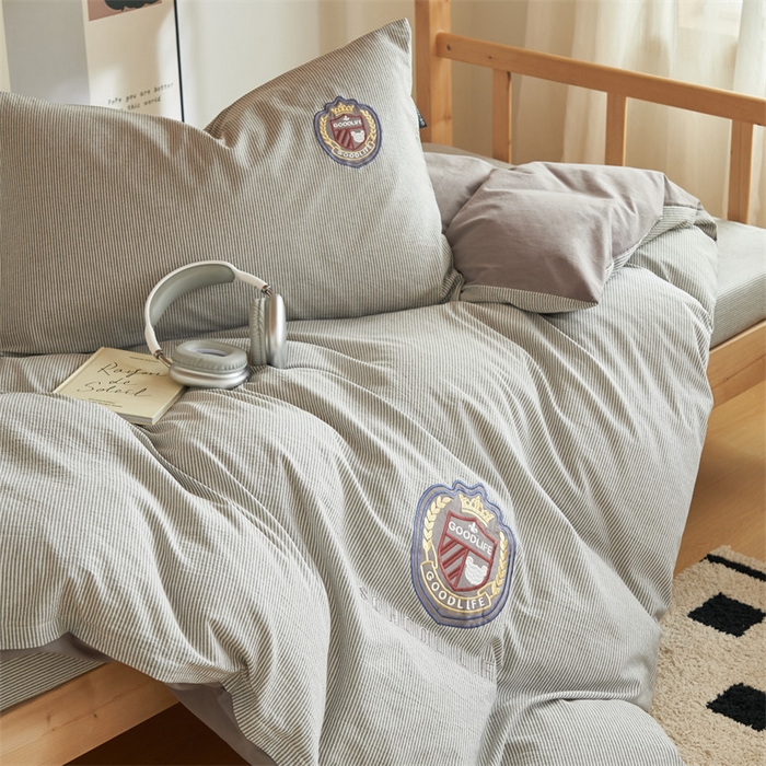 91家纺网 家纺一手货源 找家纺 恬思语2025新款全棉色织贴布绣花学生三件套