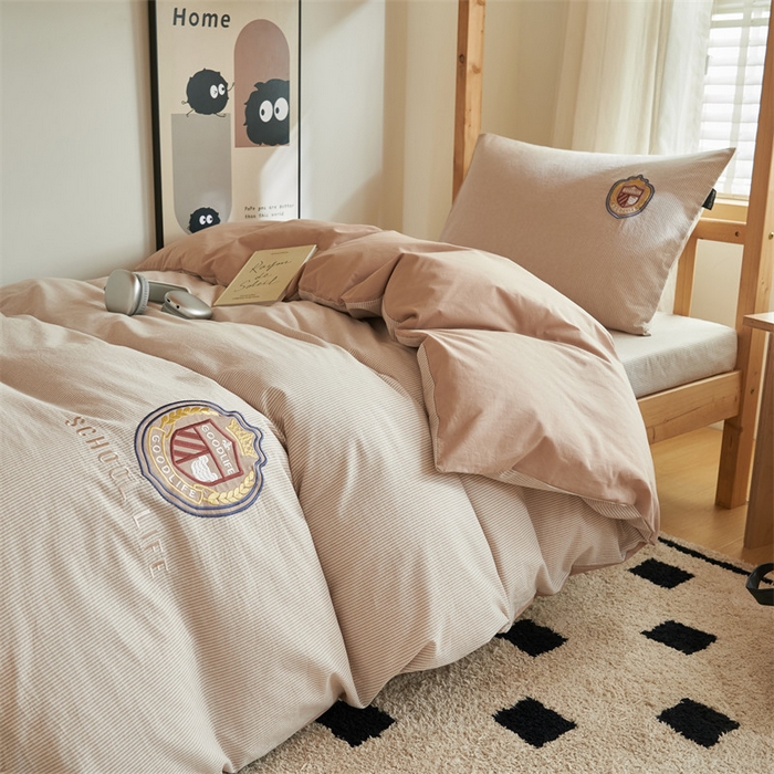 91家纺网 家纺一手货源 找家纺 恬思语2025新款全棉色织贴布绣花学生三件套