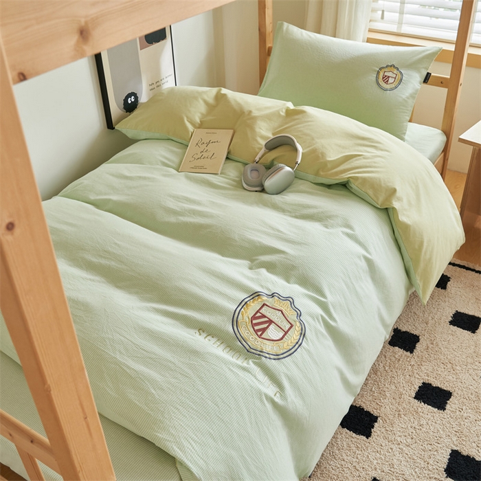 91家纺网 家纺一手货源 找家纺 恬思语2025新款全棉色织贴布绣花学生三件套