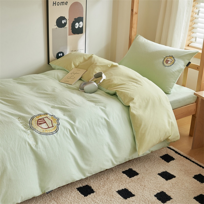 91家纺网 家纺一手货源 找家纺 恬思语2025新款全棉色织贴布绣花学生三件套