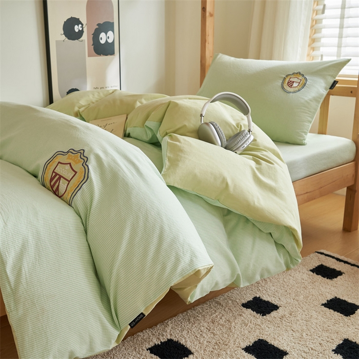 91家纺网 家纺一手货源 找家纺 恬思语2025新款全棉色织贴布绣花学生三件套