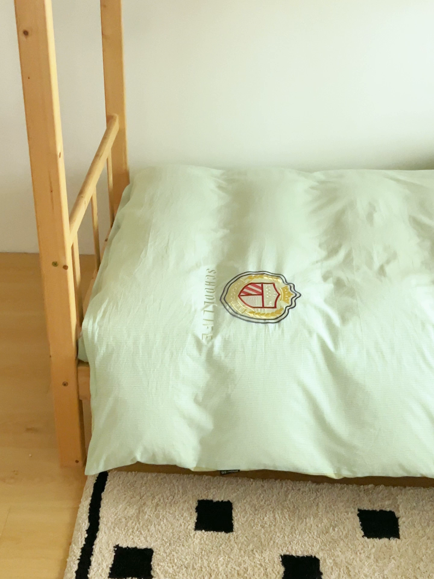 91家纺网 家纺一手货源 找家纺 恬思语2025新款全棉色织贴布绣花学生三件套