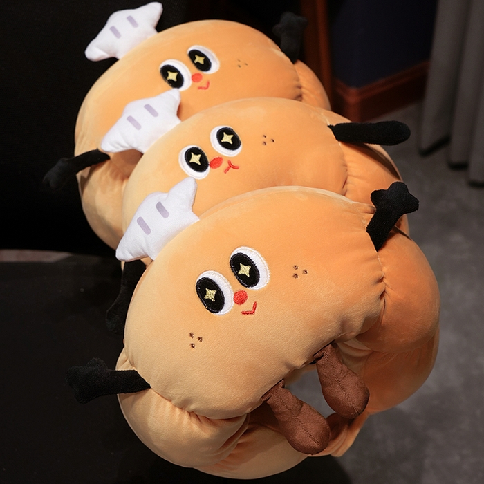 91家纺网 家纺一手货源 找家纺 （总）仟亿莱2025新款趣味牛角包毛毛虫U枕