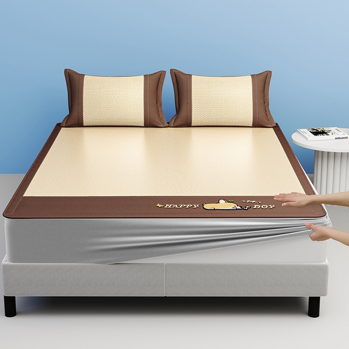 91家纺网 家纺一手货源 找家纺 2025新款斜纹宽柯基凉感冰丝席 斜纹柯基咖-床笠款