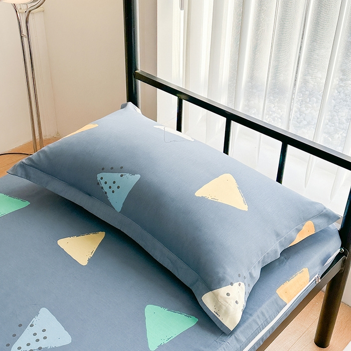 91家纺网 家纺一手货源 找家纺 凌云2025新款13372全棉枕套儿童学生成人枕头套 酷乐时尚-蓝