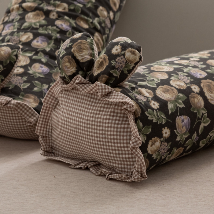 91家纺网 家纺一手货源 找家纺 萌番宝 2025新款小清新全棉纯棉兔耳全荞麦皮壳枕头护颈椎助睡眠硬枕头枕芯 双层纱荞麦枕—繁花似锦 50x18x10cm/只