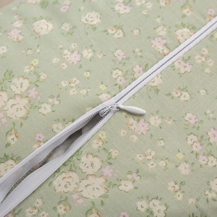 91家纺网 家纺一手货源 找家纺 萌番宝 2025新款小清新全棉纯棉兔耳全荞麦皮壳枕头护颈椎助睡眠硬枕头枕芯 双层纱荞麦枕—青花仙梦 50x18x10cm/只