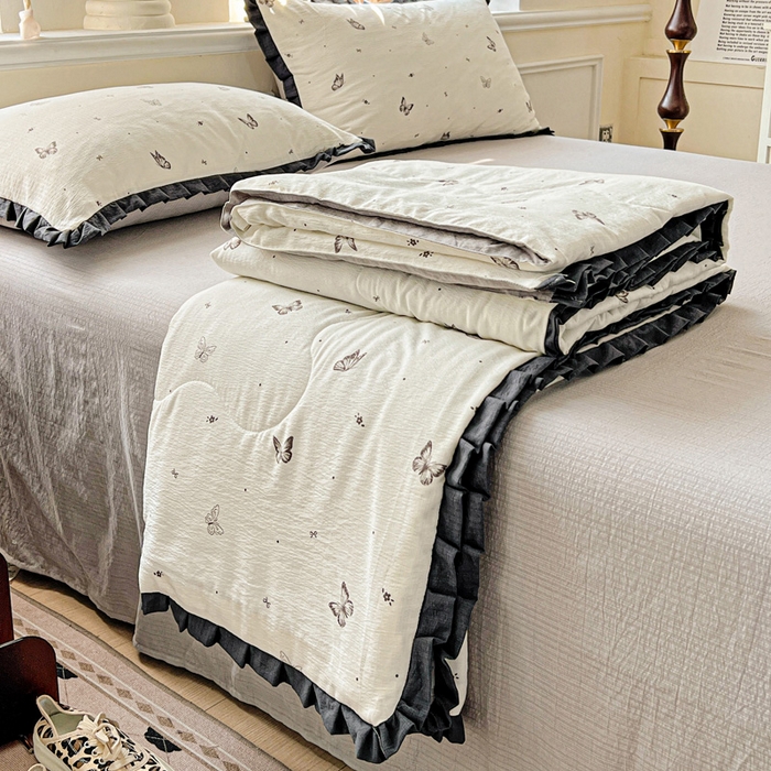 91家纺网 家纺一手货源 找家纺 仟网汇2025新款赫本风花边夏被空调被 蝴蝶梦