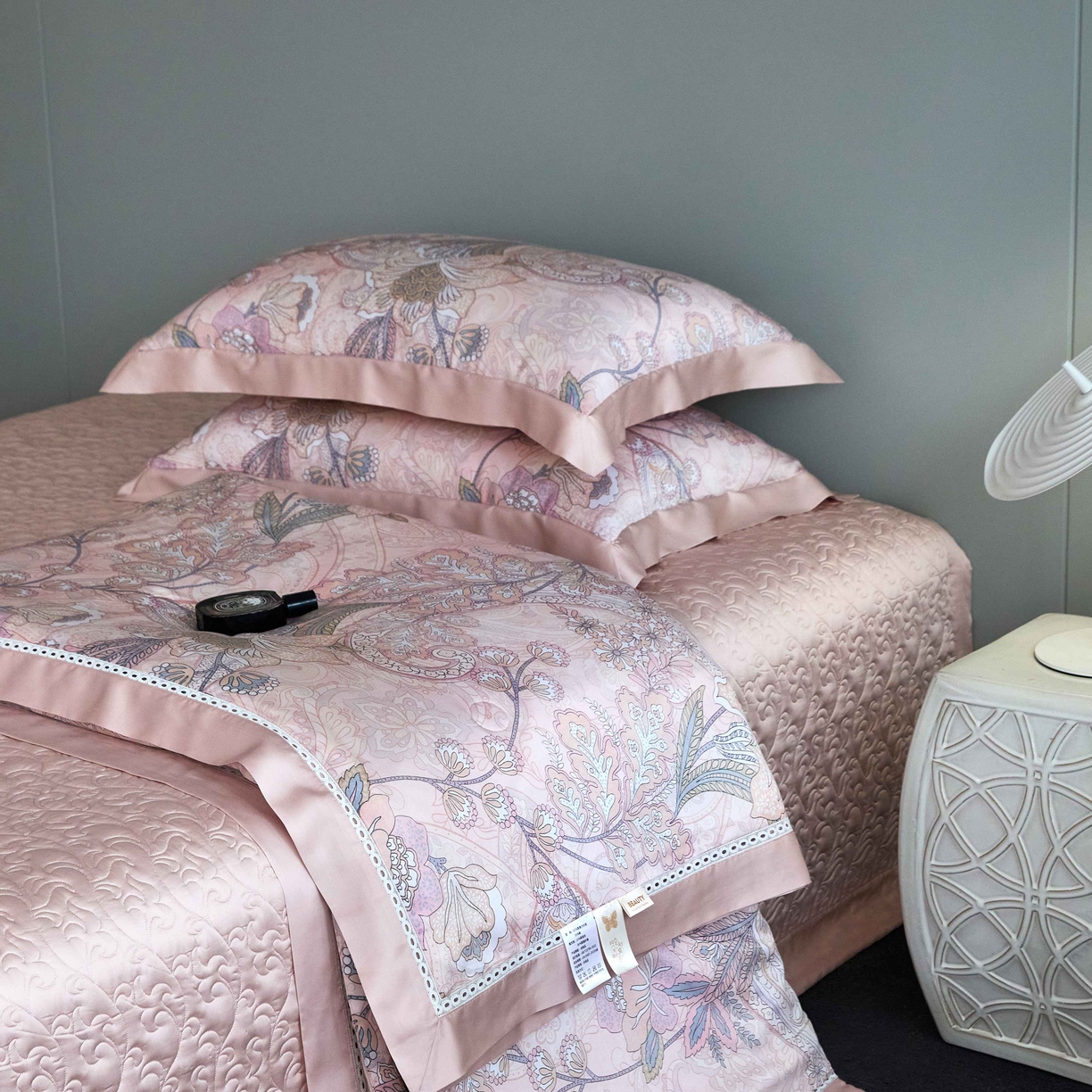 91家纺网 家纺一手货源 找家纺 榻尚家居 2024秋冬新品 加厚保暖牛奶婴肤绒 云貂绒四件套 水貂绒-棕咖