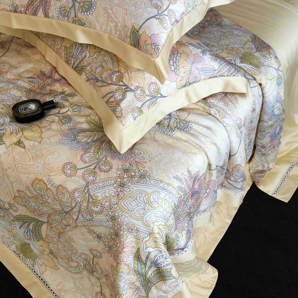 91家纺网 家纺一手货源 找家纺 榻尚家居 2025新款天丝床盖夏被夏凉被空调被四件套-佩利兹 佩利兹床盖夏被四件套-香槟