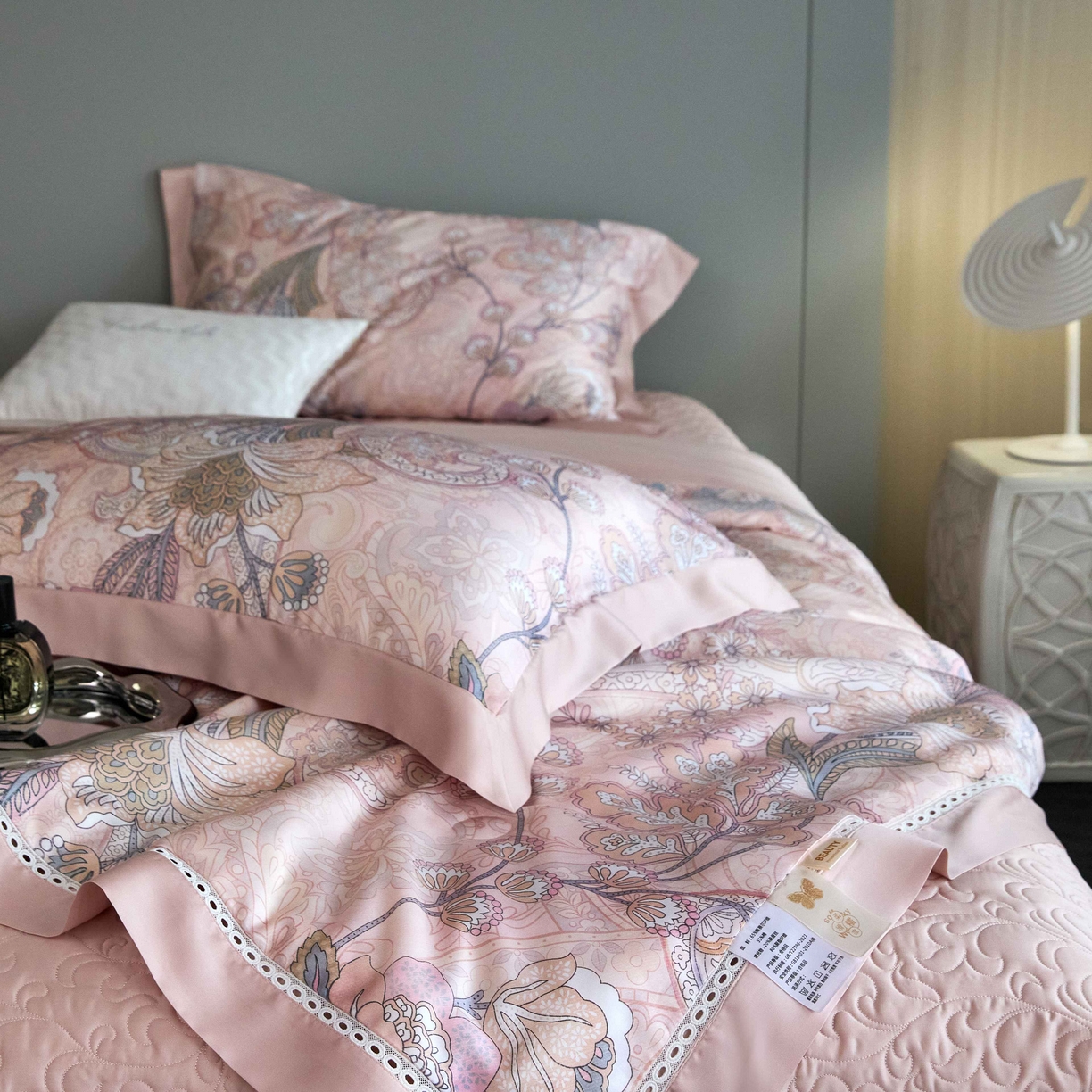 91家纺网 家纺一手货源 找家纺 （总）榻尚家居 2025新款天丝床盖夏被夏凉被空调被四件套-佩利兹