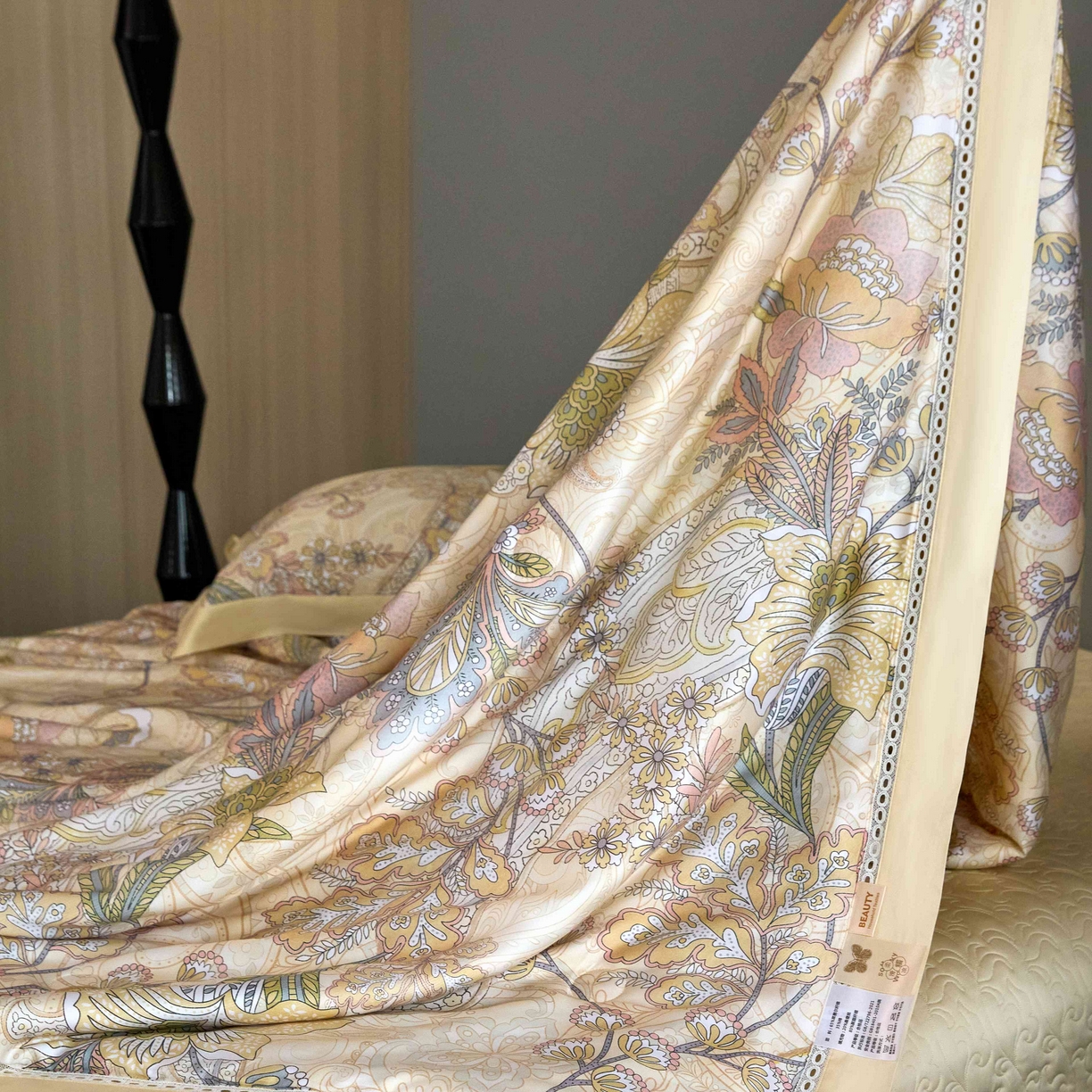 91家纺网 家纺一手货源 找家纺 榻尚家居 2025新款天丝床盖夏被夏凉被空调被四件套-佩利兹 佩利兹床盖夏被四件套-香槟