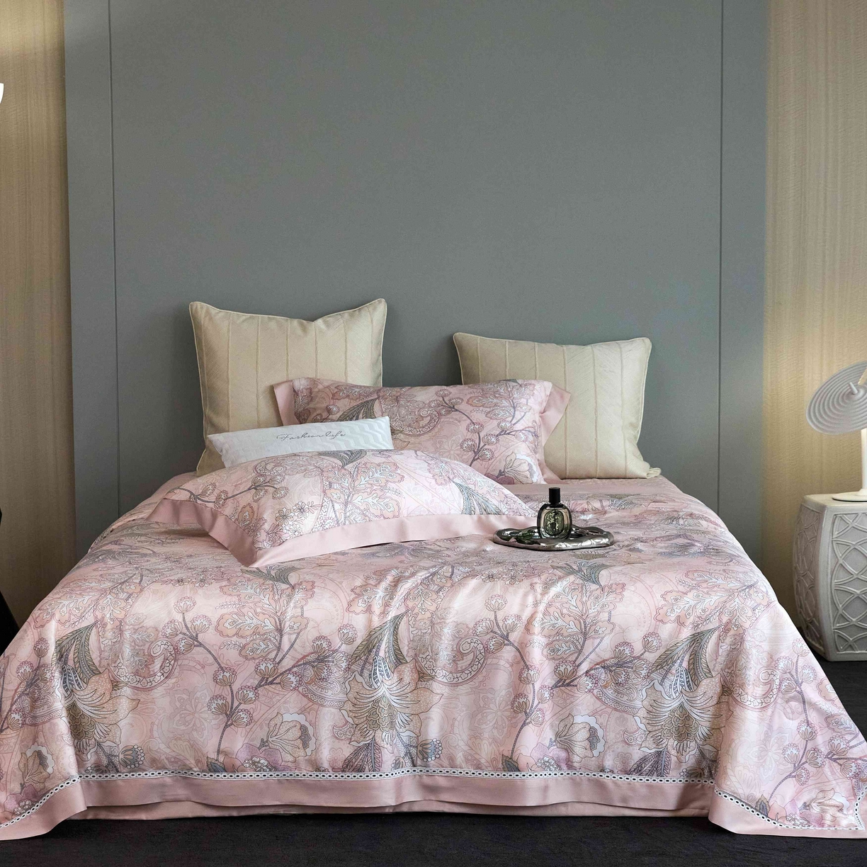 91家纺网 家纺一手货源 找家纺 榻尚家居 2025新款天丝床盖夏被夏凉被空调被四件套-佩利兹 佩利兹床盖夏被四件套-粉色