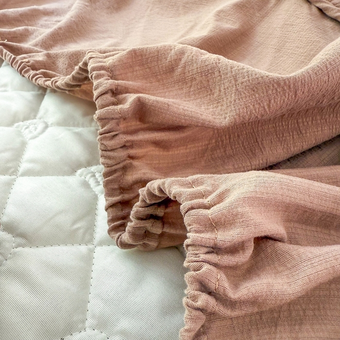 91家纺网 家纺一手货源 找家纺 仟网汇2025新款新款皱皱纱夹棉床笠 咖色