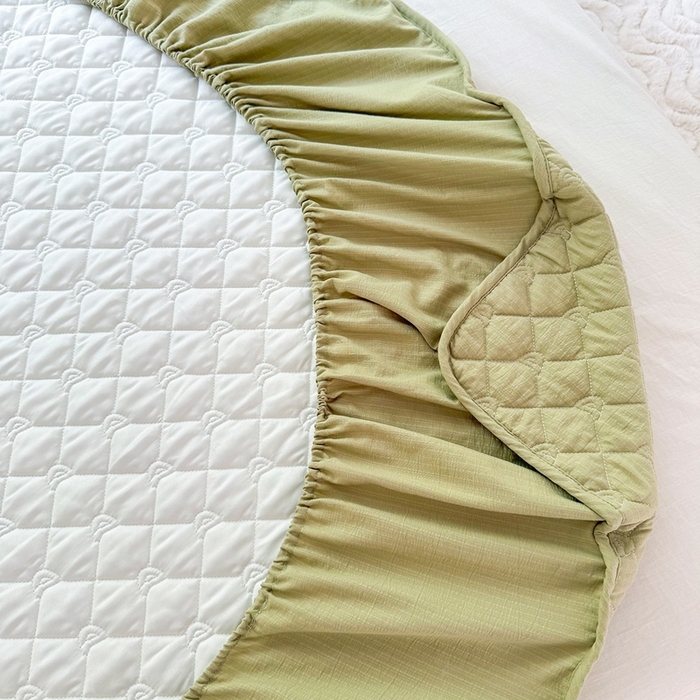 91家纺网 家纺一手货源 找家纺 仟网汇2025新款新款皱皱纱夹棉床笠 绿色