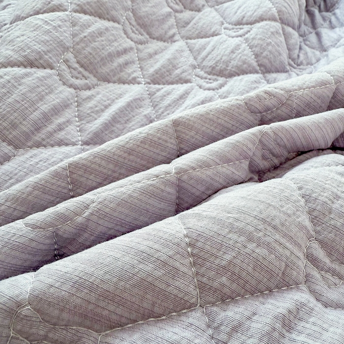 91家纺网 家纺一手货源 找家纺 仟网汇2025新款新款皱皱纱夹棉床笠 紫色