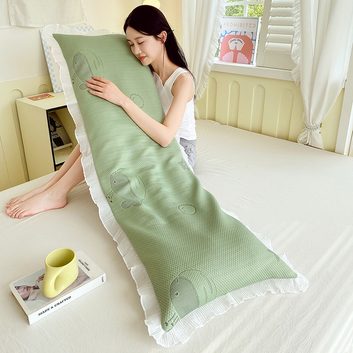 91家纺网 家纺一手货源 找家纺 雨彤家纺 2025新款冰豆豆蕾丝花边双人长枕套单品枕套枕套单件 小鲸鱼-橄榄绿